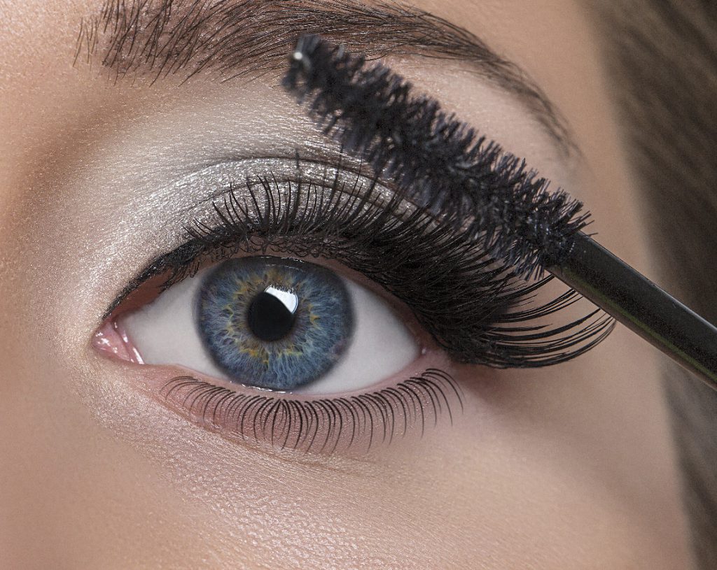 Eye makeup a stepbystep guide on how to apply mascara The Best